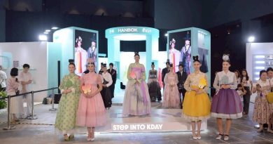 เปิดฉากวันแรก “KDay Bangkok 2026” ชวนสัมผัส 8 โซน K-Lifestyle สุดเอ็กซ์คลูซีฟ ณ สยามพารากอน ก่อนเตรียมต้อนรับ “นิชคุณ 2PM” พรุ่งนี้!