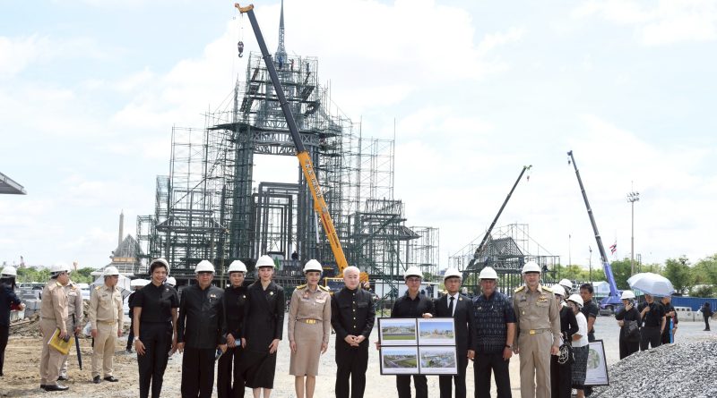รองนายกรัฐมนตรี ลงพื้นที่สนามหลวงติดตามความคืบหน้าการจัดสร้างพระเมรุมาศฯ ในการพระราชพิธีถวายพระเพลิงพระบรมศพ สมเด็จพระนางเจ้าสิริกิติ์ พระบรมราชินีนาถ พระบรมราชชนนีพันปีหลวง